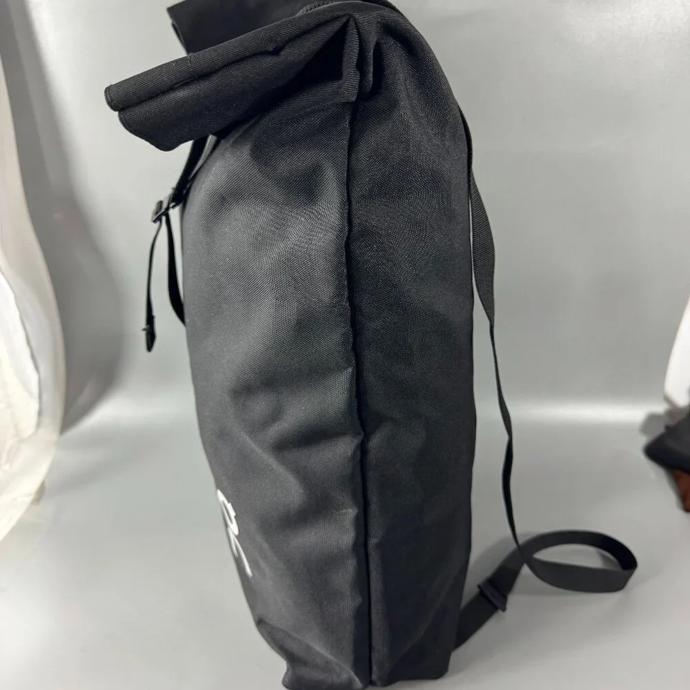 NWOT On Running The Ambassador Tote Backpack. Black - Picture 4 of 12